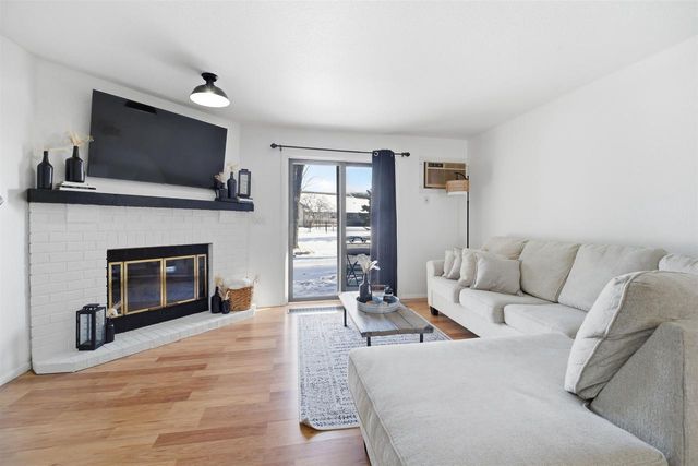 76 SPENCER COURT, Appleton, WI 54914