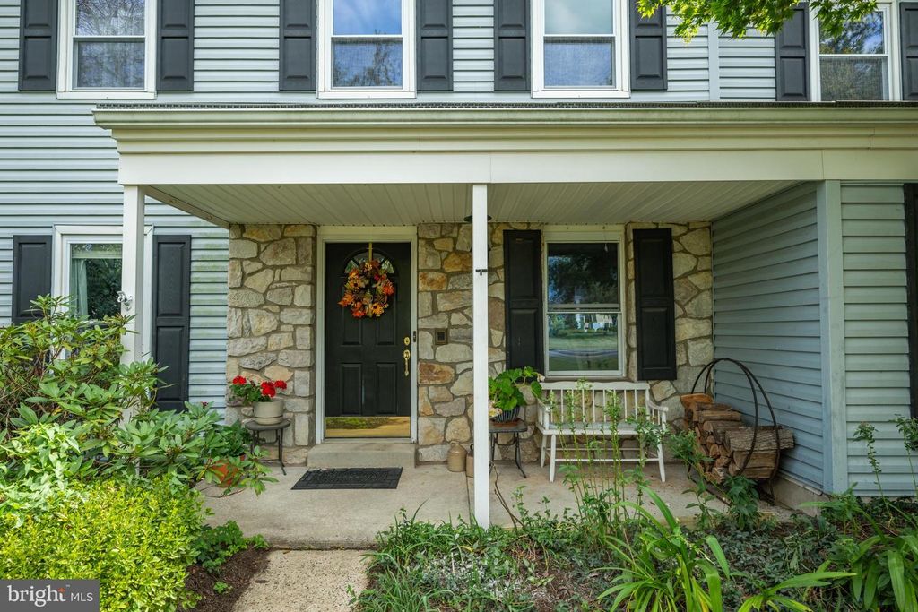 2015 CREEK WAY, Lansdale, PA 19446