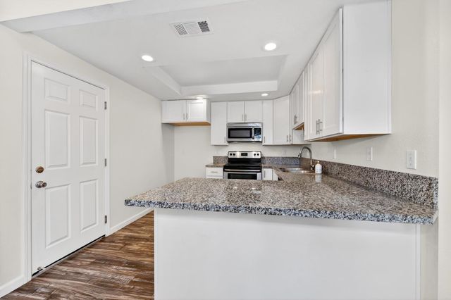 6435 Tupelo Dr, Citrus Heights, CA 95621