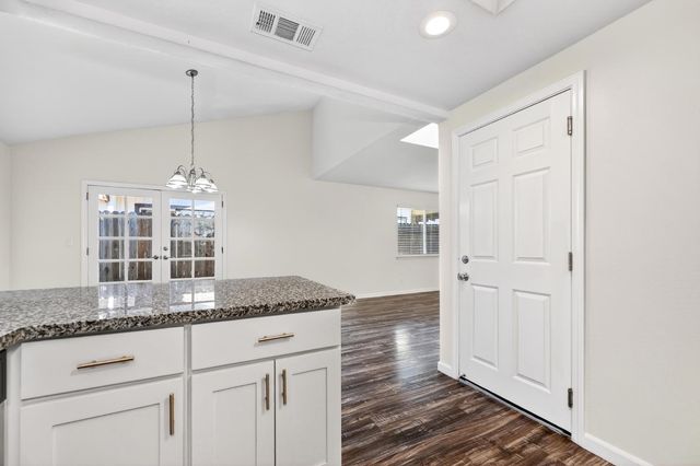 6435 Tupelo Dr, Citrus Heights, CA 95621