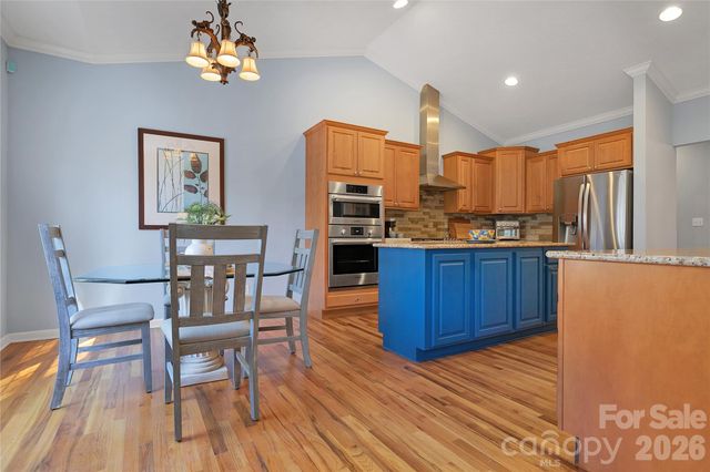 180 Notlvsi Court, Brevard, NC 28712