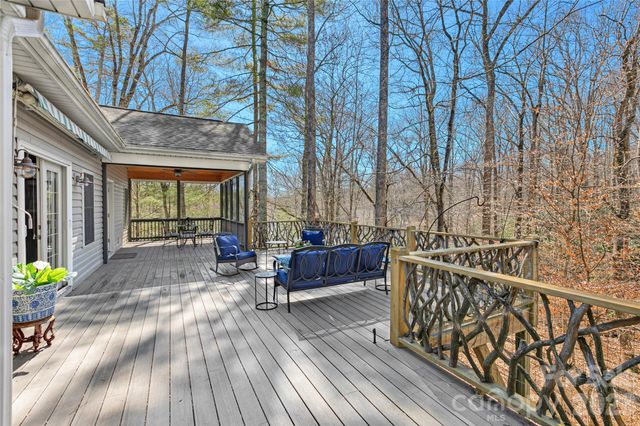 180 Notlvsi Court, Brevard, NC 28712