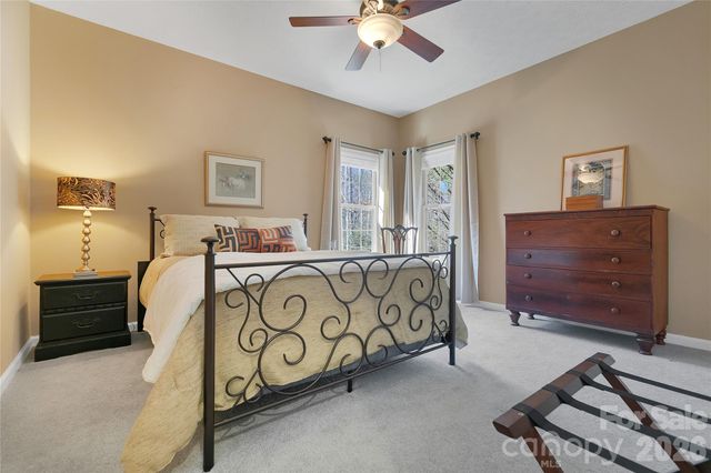 180 Notlvsi Court, Brevard, NC 28712