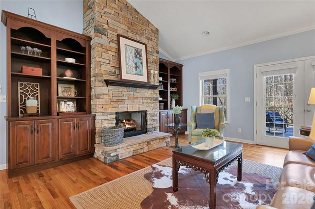 180 Notlvsi Court, Brevard, NC 28712