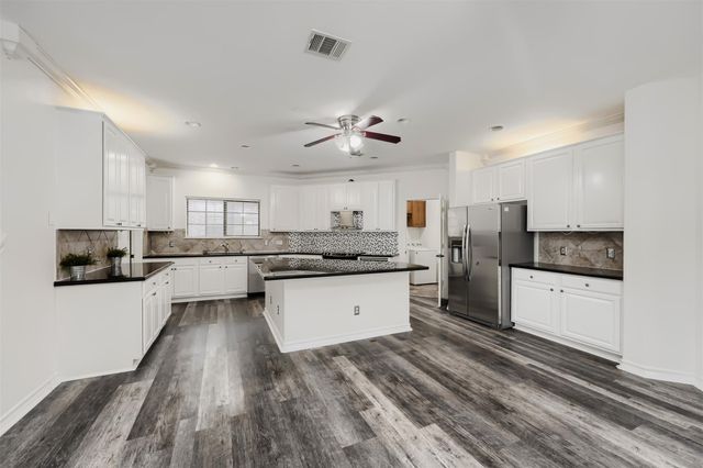2310 McKendrick DR, Cedar Park, TX 78613