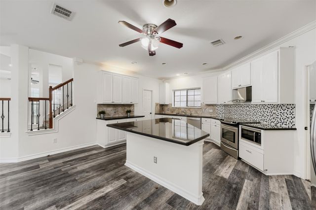 2310 McKendrick DR, Cedar Park, TX 78613