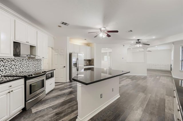 2310 McKendrick DR, Cedar Park, TX 78613