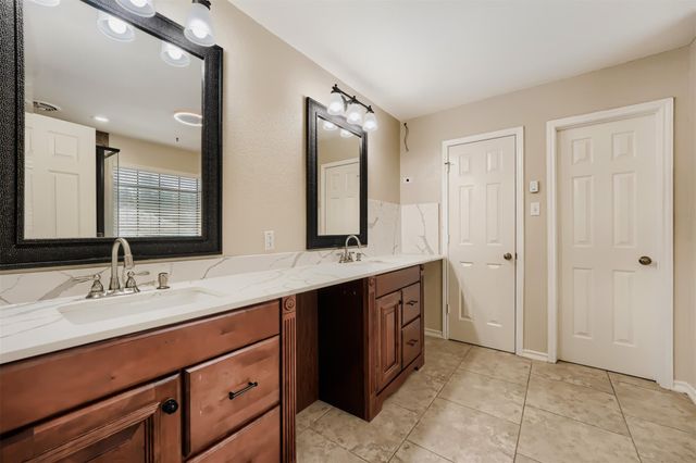 2310 McKendrick DR, Cedar Park, TX 78613