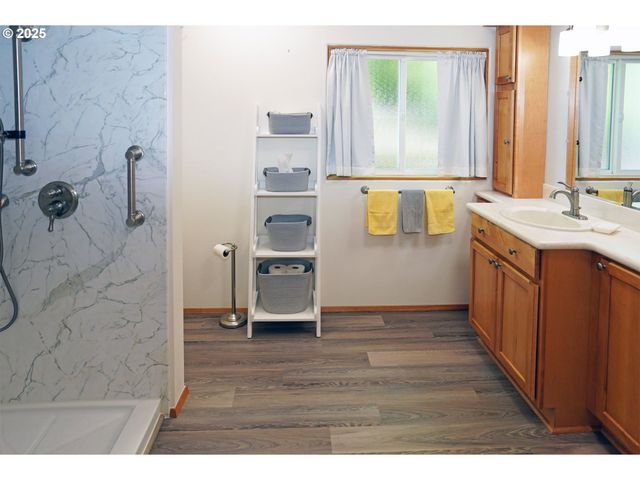 14308 Ne SANDY Blvd #42, Portland, OR 97230