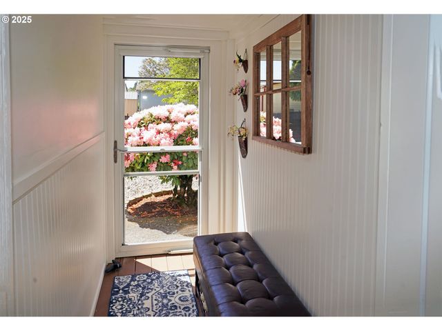 14308 Ne SANDY Blvd #42, Portland, OR 97230
