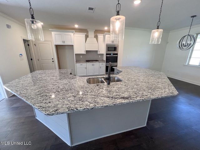 293 Poplar Lane, Holly Springs, MS 38635