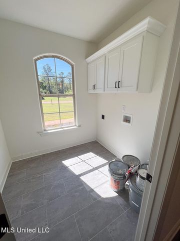 293 Poplar Lane, Holly Springs, MS 38635