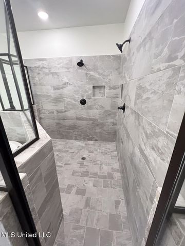 293 Poplar Lane, Holly Springs, MS 38635