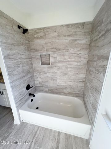 293 Poplar Lane, Holly Springs, MS 38635