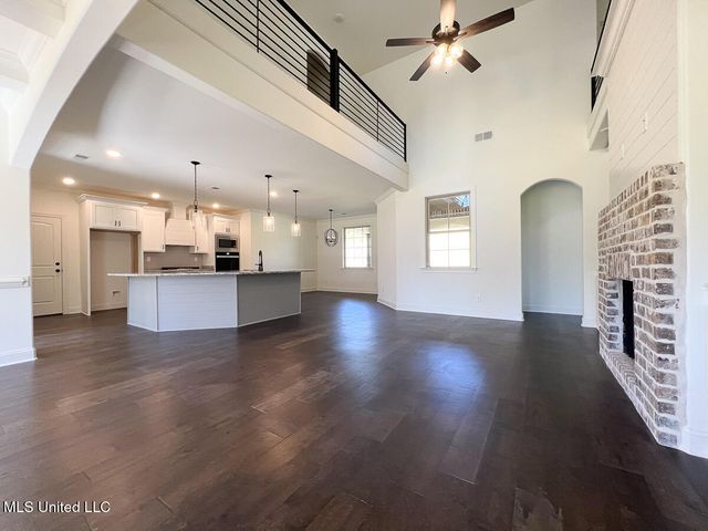 293 Poplar Lane, Holly Springs, MS 38635