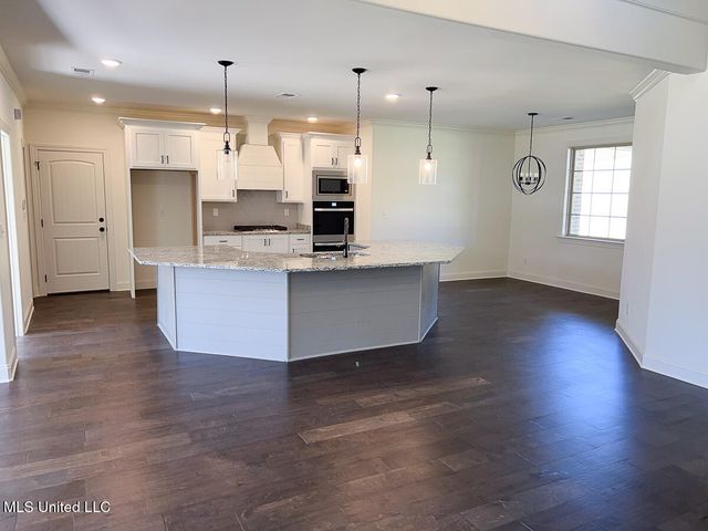 293 Poplar Lane, Holly Springs, MS 38635