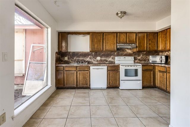8741 Saint George Way, Midwest City, OK 73110