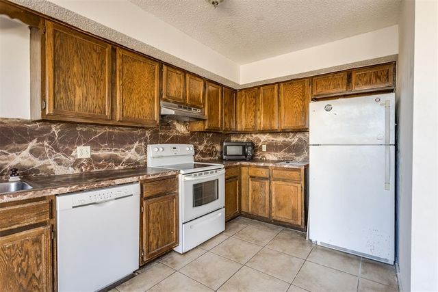 8741 Saint George Way, Midwest City, OK 73110