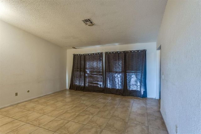 8741 Saint George Way, Midwest City, OK 73110