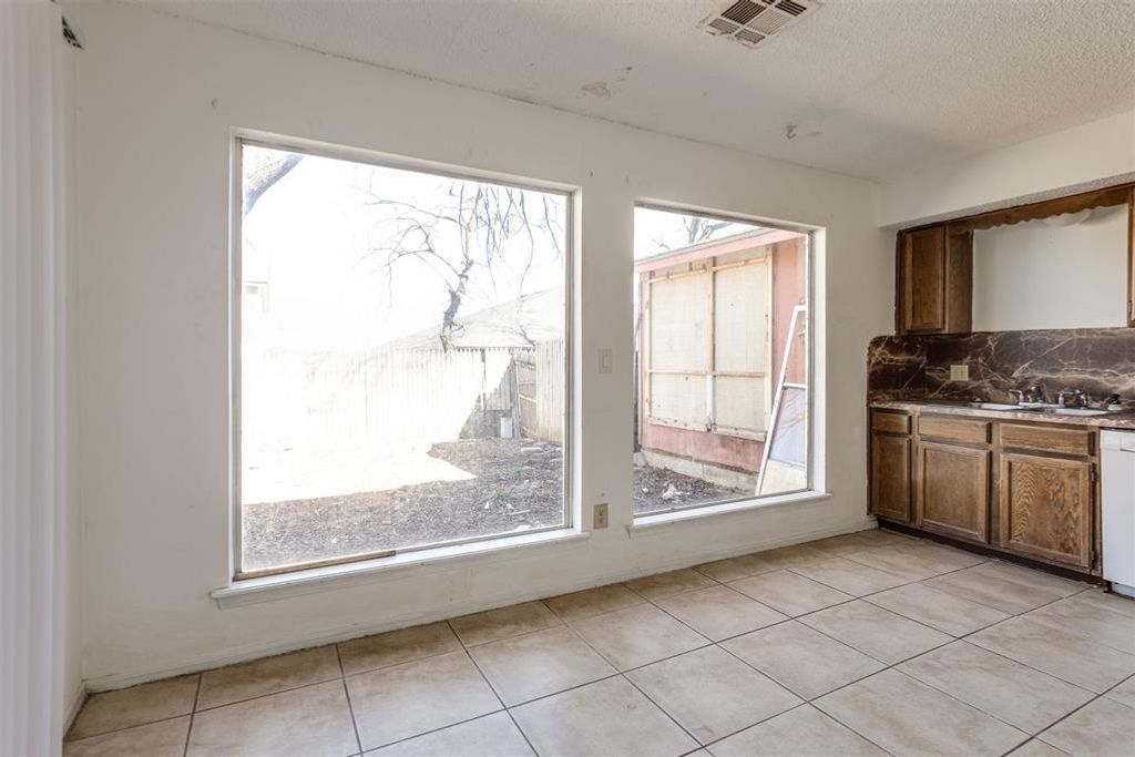 Image 18 of property listing at 8741 Saint George Way, Midwest City, OK 73110