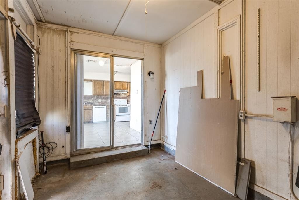 Image 25 of property listing at 8741 Saint George Way, Midwest City, OK 73110