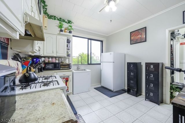 34 Cortland St, Newark City, NJ 07105