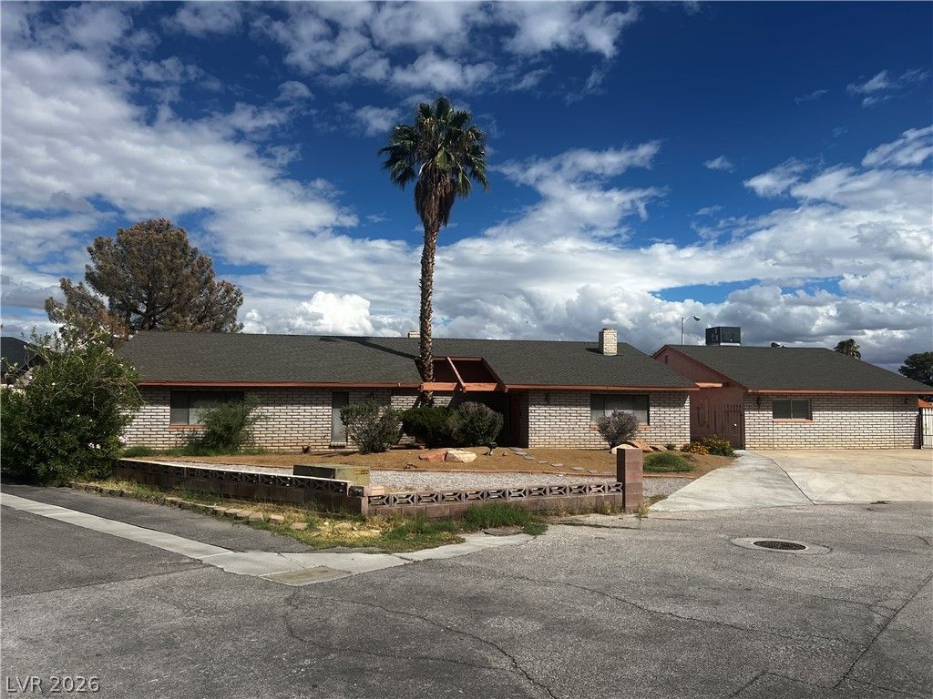 6920 Edna Avenue, Las Vegas, NV 89117 — exterior