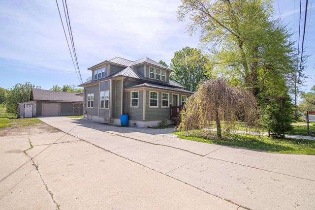 N4812 N Helenville ROAD, Helenville, WI 53137