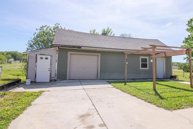 N4812 N Helenville ROAD, Helenville, WI 53137