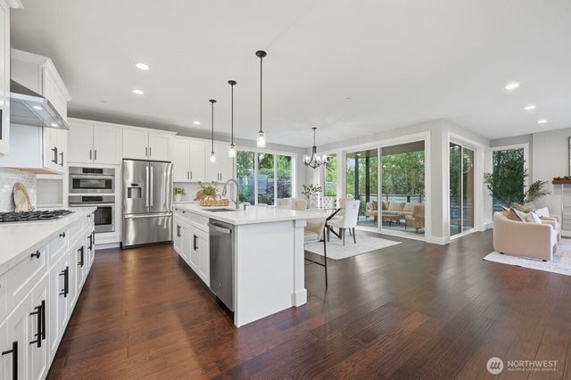 19535 53rd Avenue NE, Lake Forest Park, WA 98155