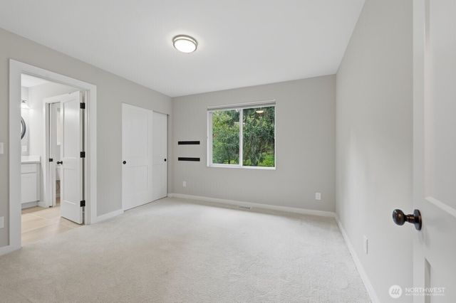 19535 53rd Avenue NE, Lake Forest Park, WA 98155