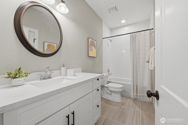 19535 53rd Avenue NE, Lake Forest Park, WA 98155