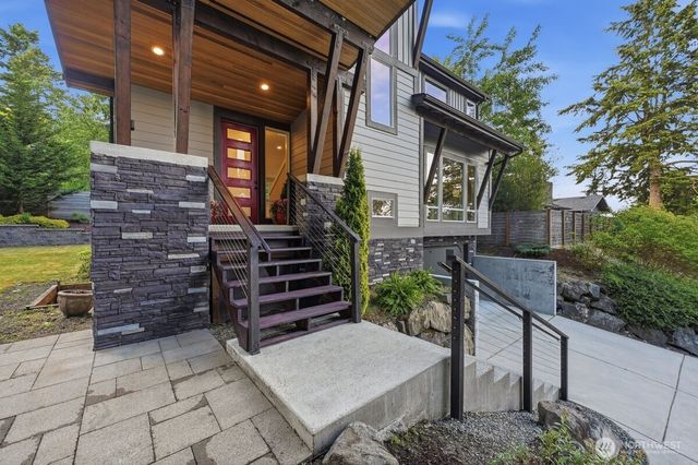 19535 53rd Avenue NE, Lake Forest Park, WA 98155