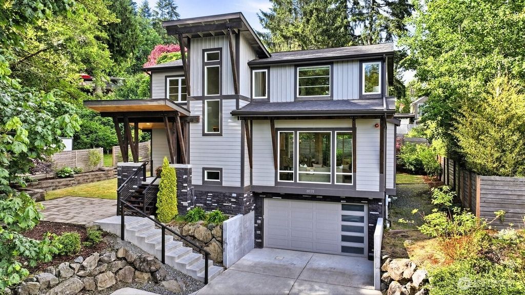 19535 53rd Avenue NE, Lake Forest Park, WA 98155