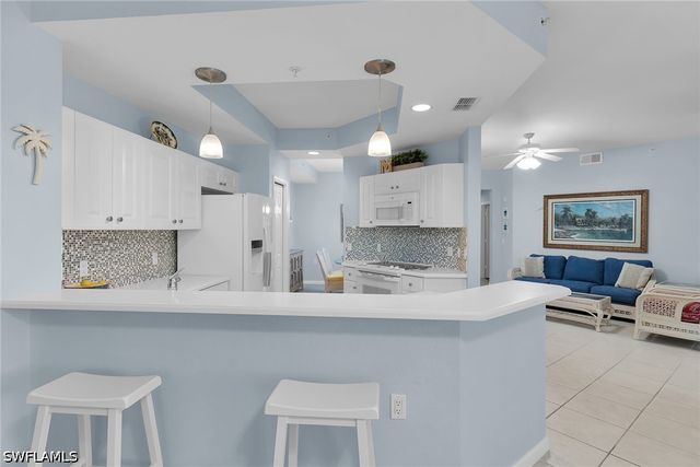 8375 Whisper Trace LN 103, Naples, FL 34114