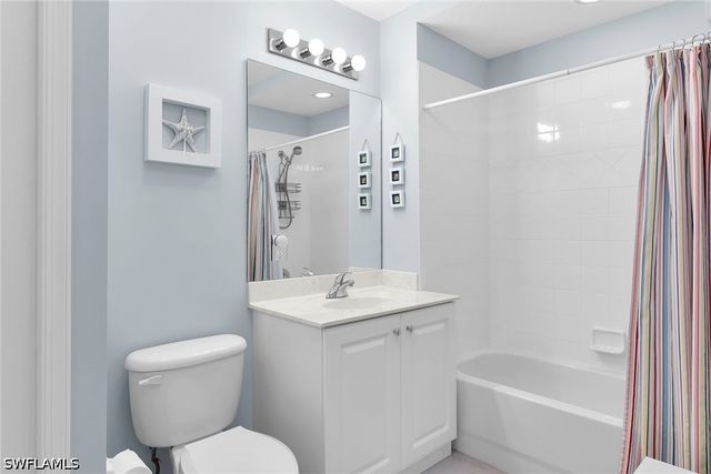 8375 Whisper Trace LN 103, Naples, FL 34114