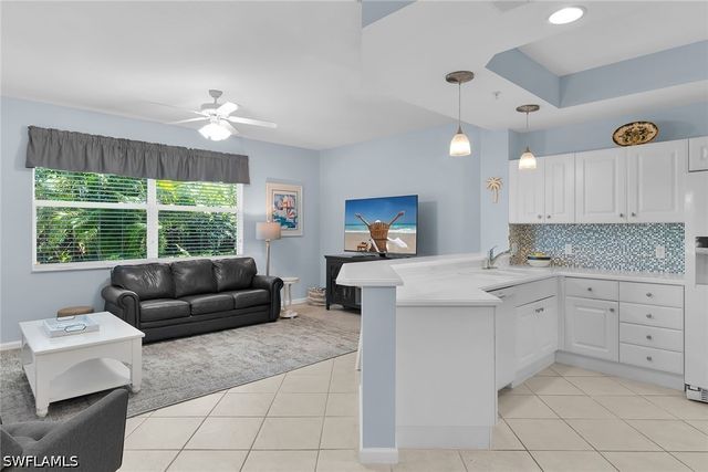 8375 Whisper Trace LN 103, Naples, FL 34114