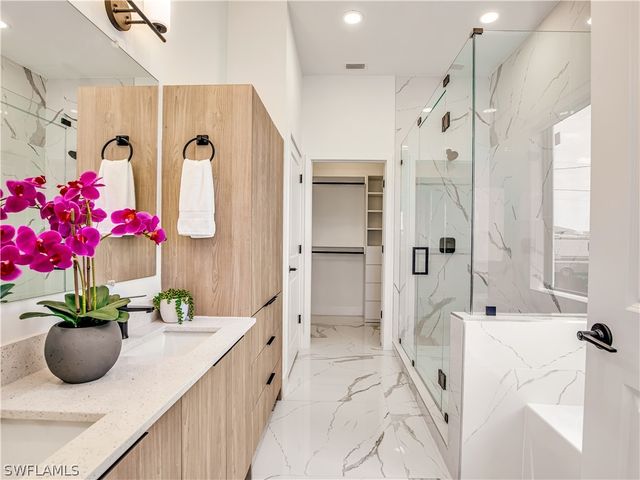 1113 NE 2nd AVE, Cape Coral, FL 33909