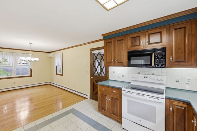 330 Ventura St, Ludlow, MA 01056