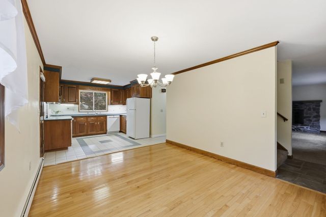 330 Ventura St, Ludlow, MA 01056