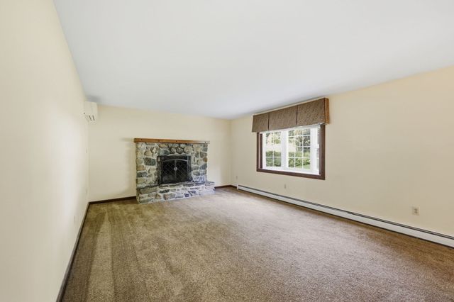 330 Ventura St, Ludlow, MA 01056