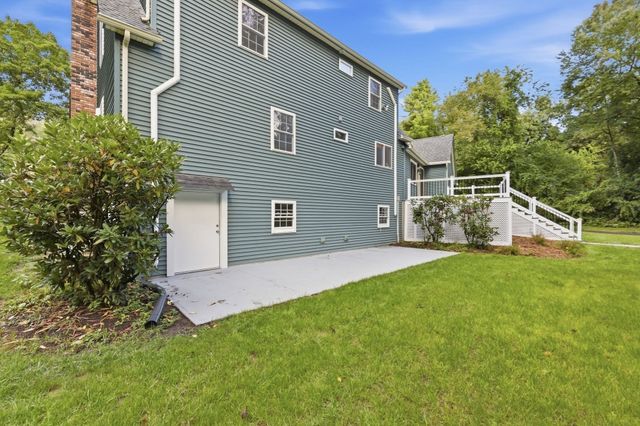 330 Ventura St, Ludlow, MA 01056