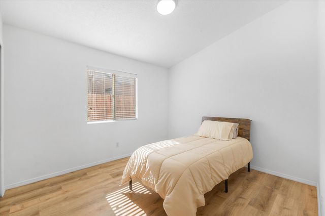 10104 Round Up Place SW, Albuquerque, NM 87121