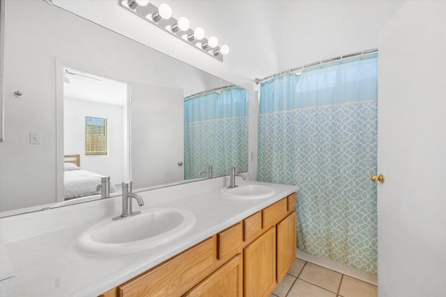 10104 Round Up Place SW, Albuquerque, NM 87121