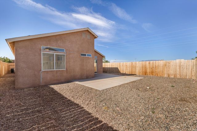 10104 Round Up Place SW, Albuquerque, NM 87121