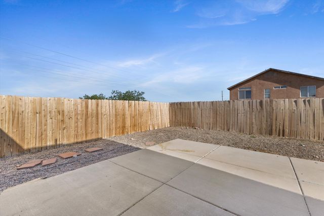 10104 Round Up Place SW, Albuquerque, NM 87121