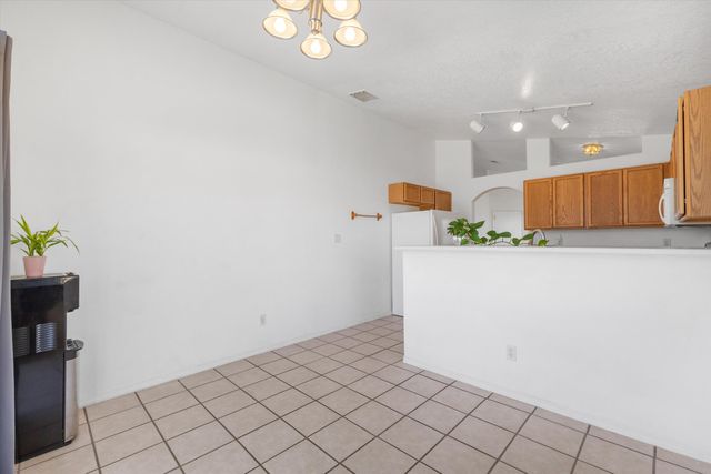 10104 Round Up Place SW, Albuquerque, NM 87121