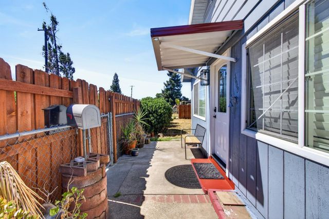 3649 Ripley St, Sacramento, CA 95838
