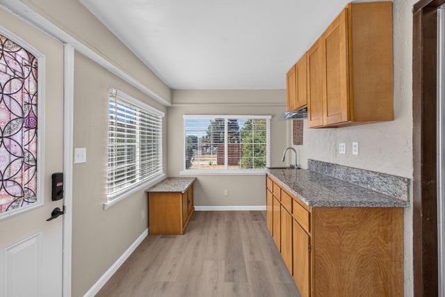 3649 Ripley St, Sacramento, CA 95838