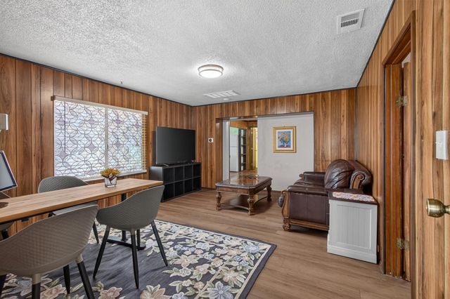 3649 Ripley St, Sacramento, CA 95838